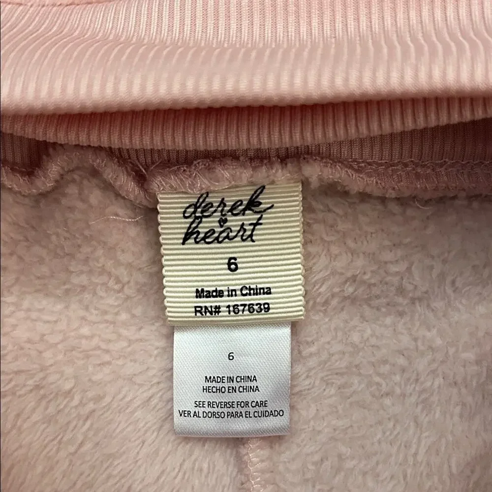 Derek Heart Kid’s Deliciously Soft Pink Set with Sequin Bow Details, Size 6